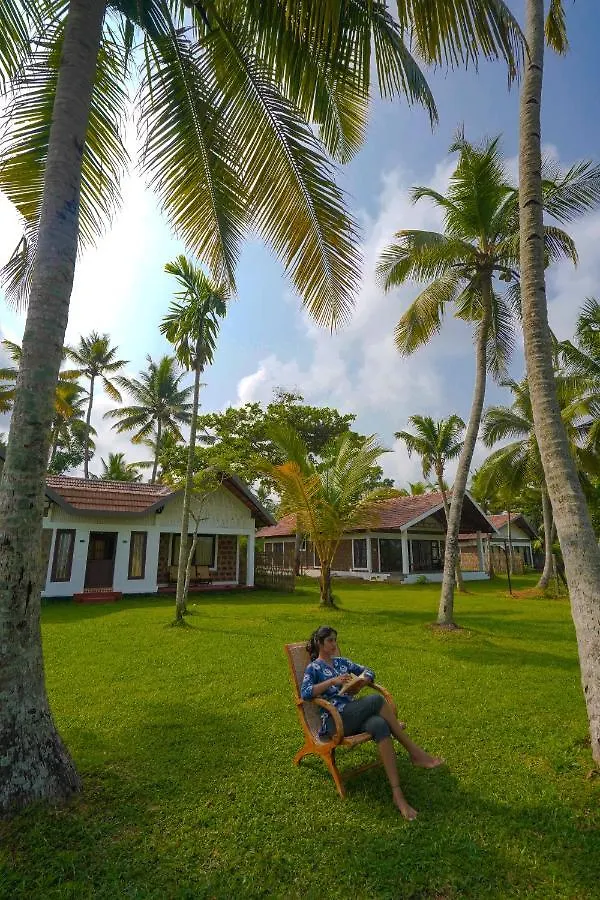Ekantha Ala Murinjupuzha 0*,